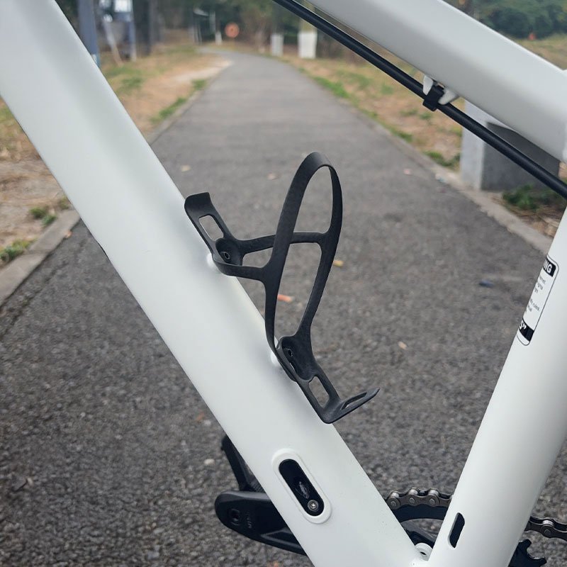 3K Carbon Fiber Water Bottle Cage - Ultralight Matte Mountain/Road Bike Holder, 14g Cycling Accessory - Image 2